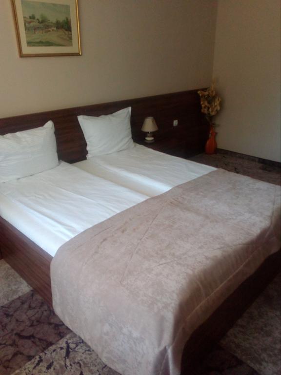 Балнеохотел Роза Strelcha Extérieur photo